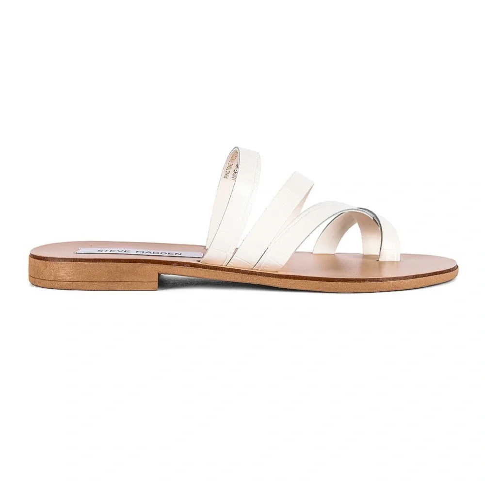 ✨ CLEAR OUT SALE ✨ Steve Madden Ringtone Sandal - Picture 2 of 9